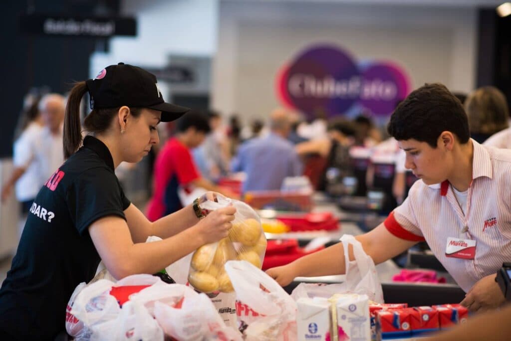 Grupo Muffato abre cadastro para 385 vagas de emprego