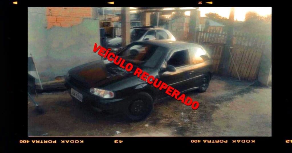 Carro roubado é encontrado ‘depenado’ em PG