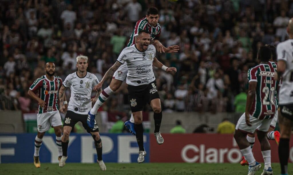 Corinthians e Fluminense lutam por vaga na decisão na Copa do Brasil