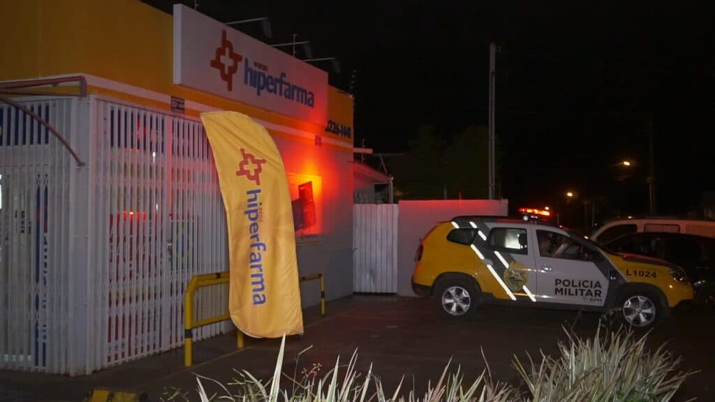 Ladrão leva surra após assaltar farmácia em Ponta Grossa