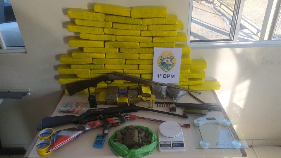PM prende traficantes e apreende grande quantidade de maconha