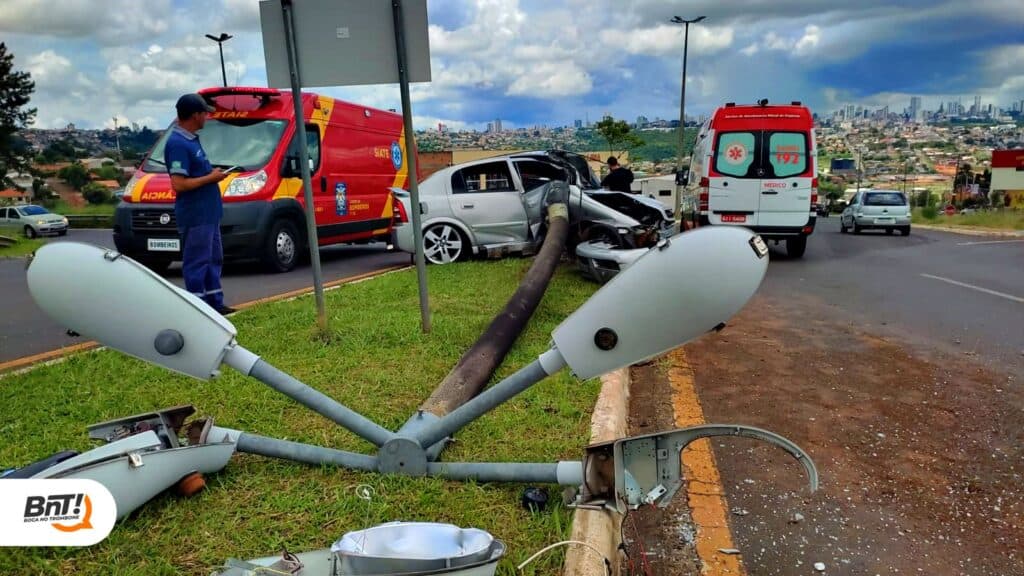 Motorista sofre grave acidente após perder controle da direção em avenida de PG