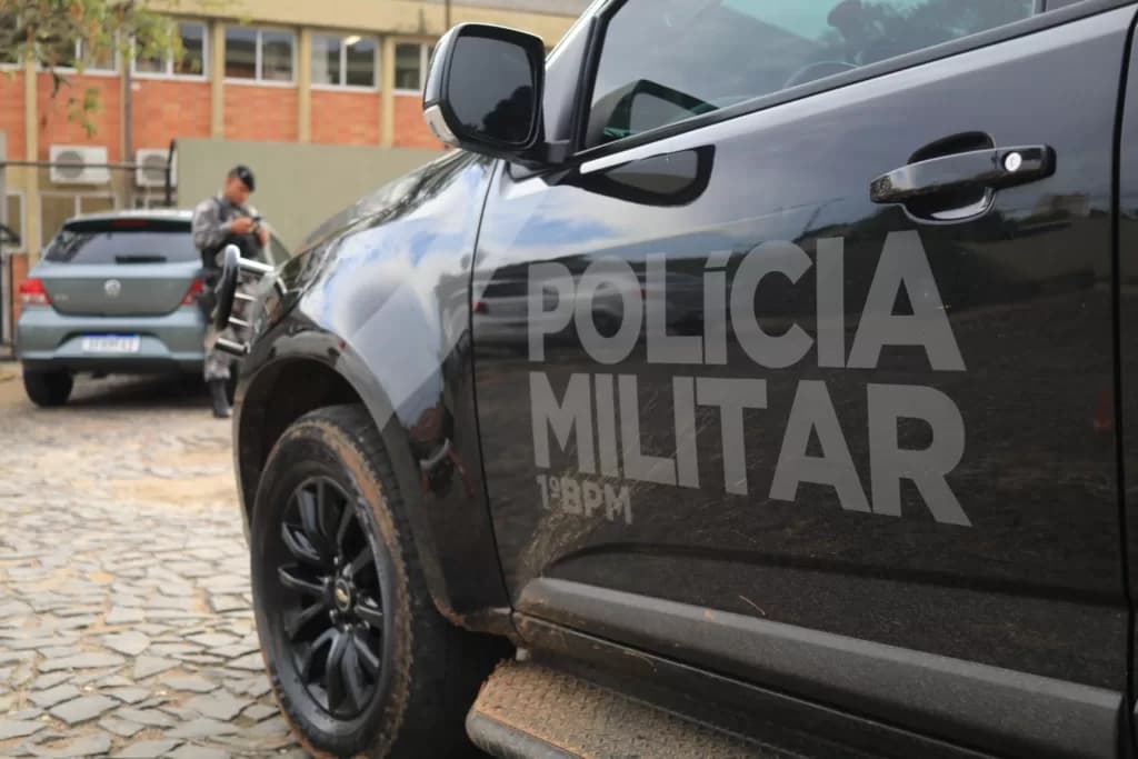 Homem com passagens por tráfico de drogas é preso em bairro de PG