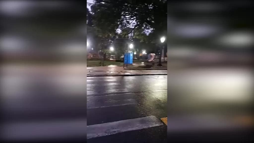 Bolsonaristas deixam a praça da Catedral em Ponta Grossa