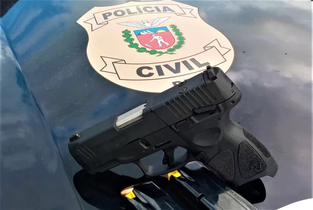 Homem suspeito de ameaçar a própria mãe com uma arma de fogo é preso em Castro