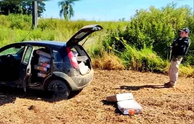 Homem é preso após saquear 240kg de peru congelado de caminhão que tombou em Palmeira