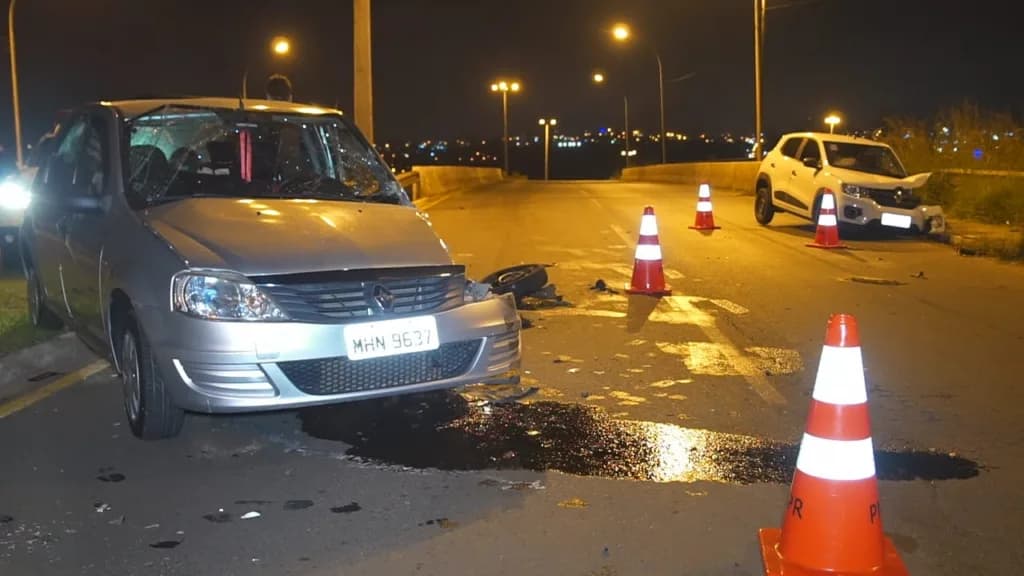 Motorista invade pista contrária e causa acidente no viaduto da Santa Paula em PG