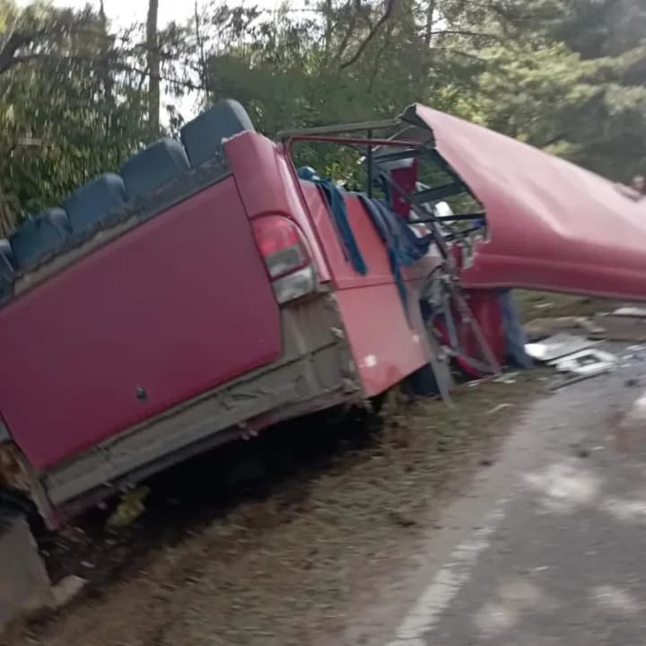 Acidente grave em Rio Azul deixa motorista ferido