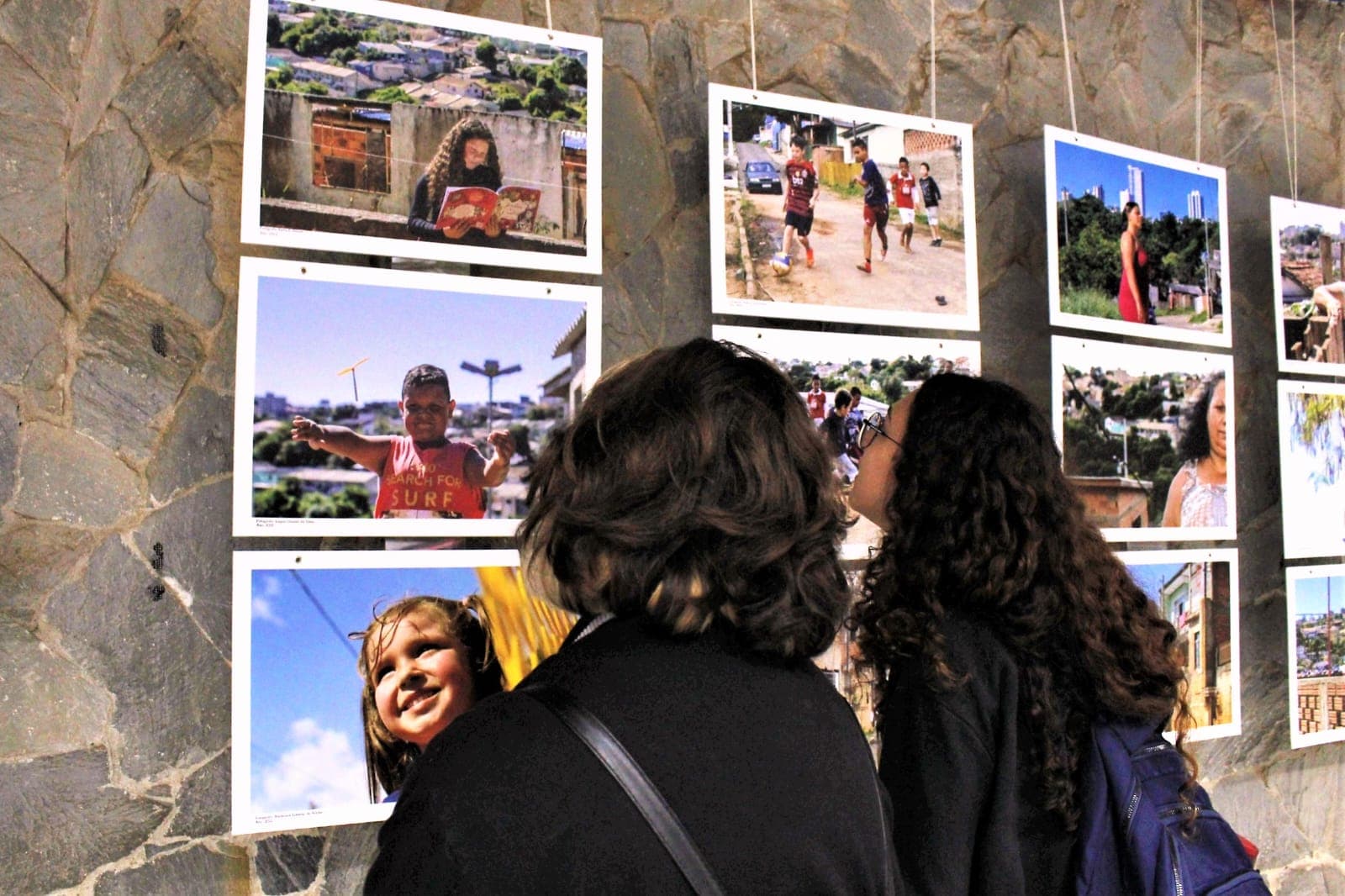 Exposição fotográfica sobre Vila Nova pode ser visitada na UEPG