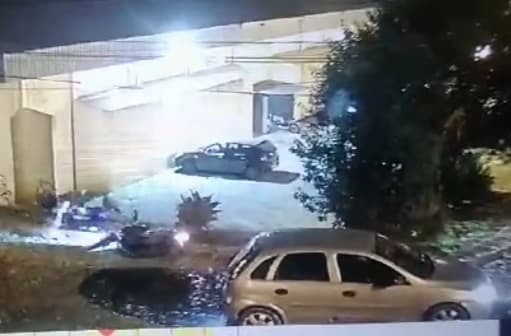 Motociclista fica ferido após colisão em bairro de PG. Condutor teria se evadido sem ajudar