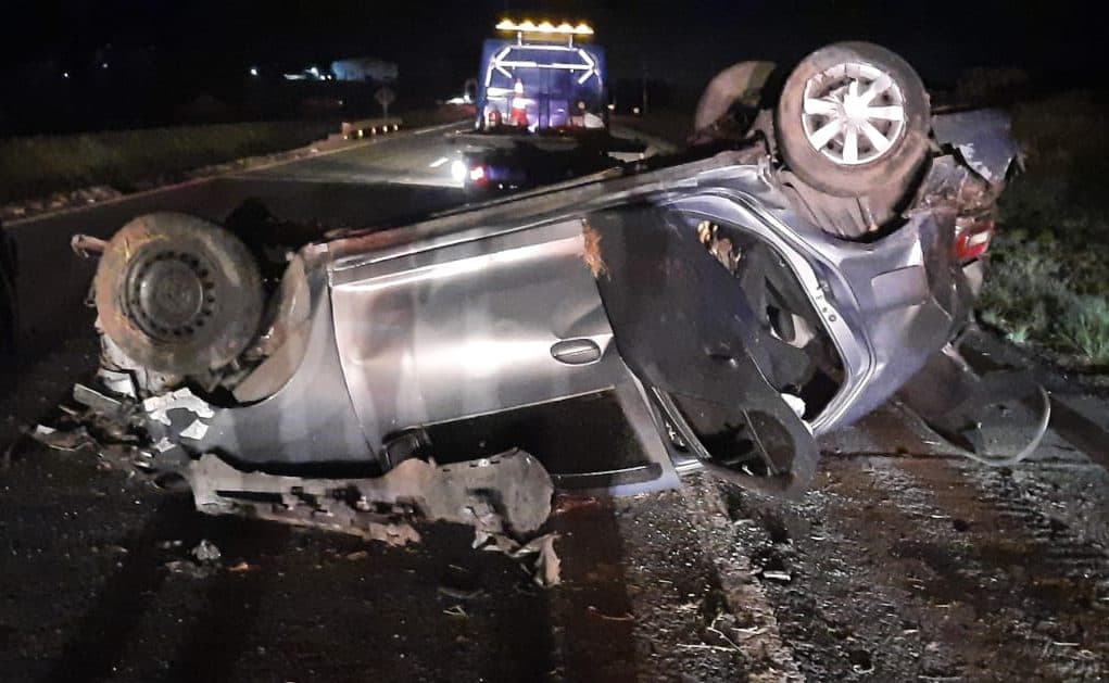 Capotamento deixa dois feridos na PR-151 entre Castro e Piraí do Sul