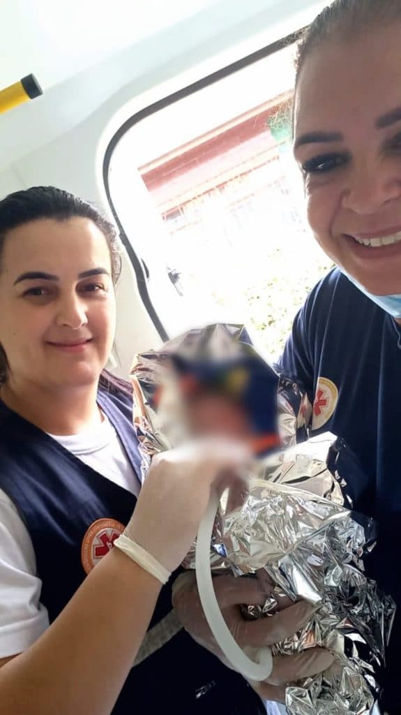 SAMU realiza parto e salva mãe e bebê em Ponta Grossa