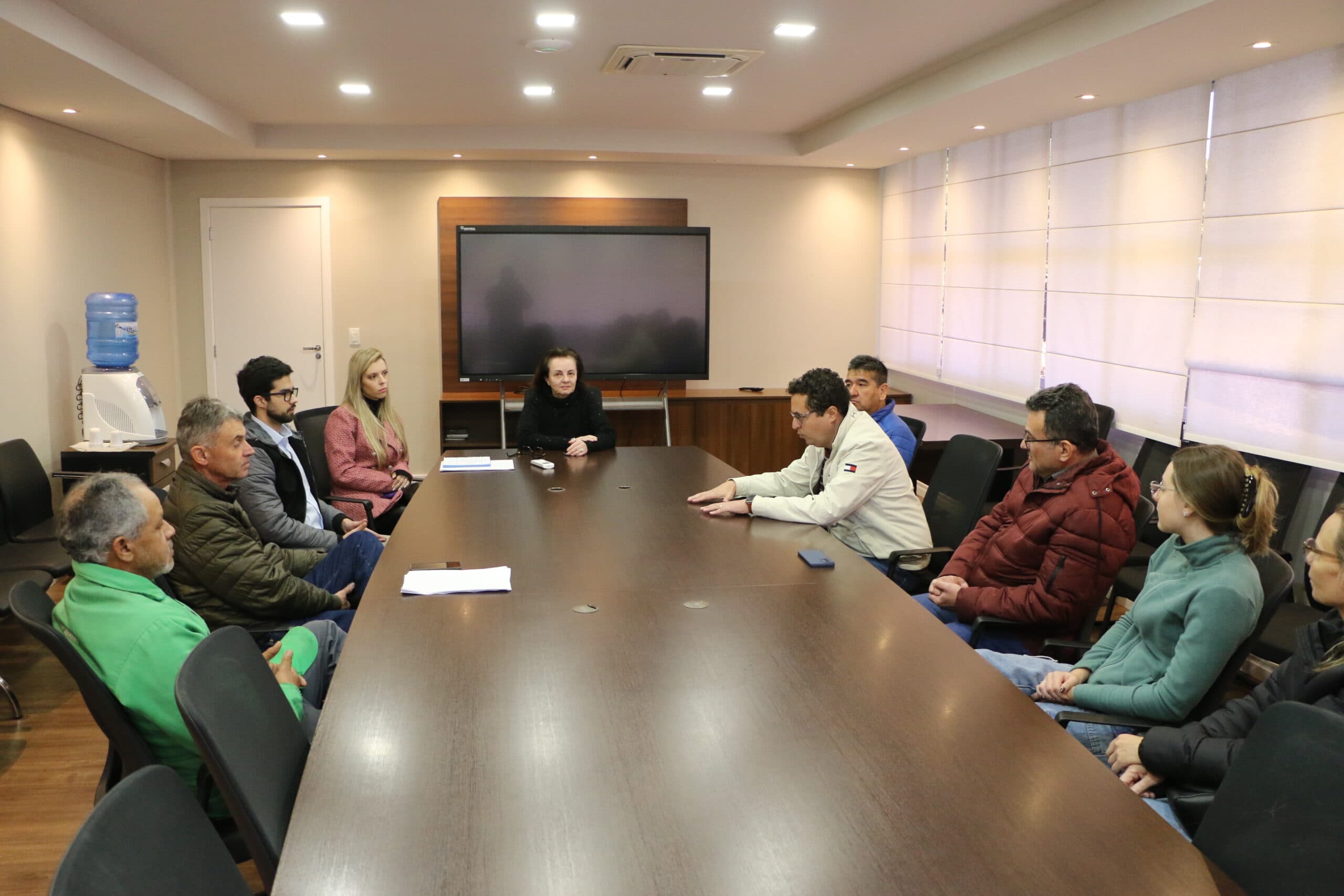 Reunião com postos de Castro esclarece repasse de descontos