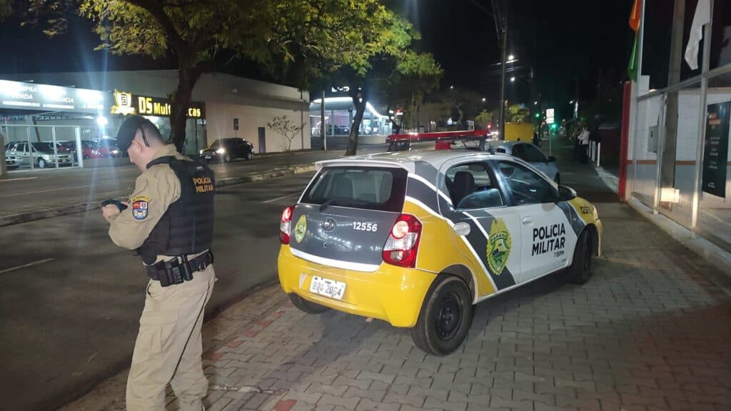 Mulher é atropelada ao atravessar a rua correndo em bairro de Ponta Grossa