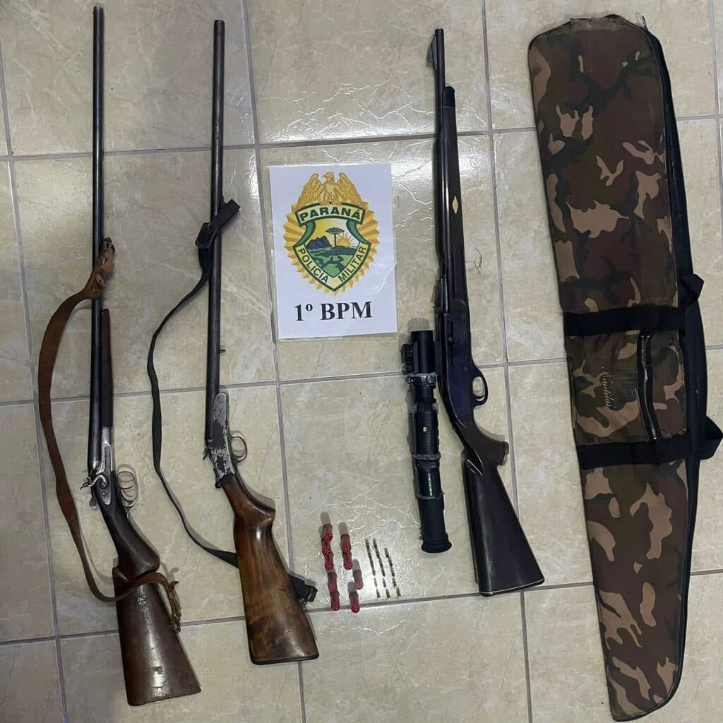 Mulher denuncia agressões e marido guardava arsenal em casa