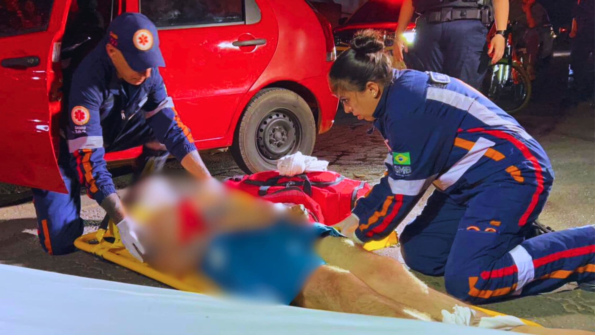 Jovem bate carro em poste após fim de casamento no Borsato