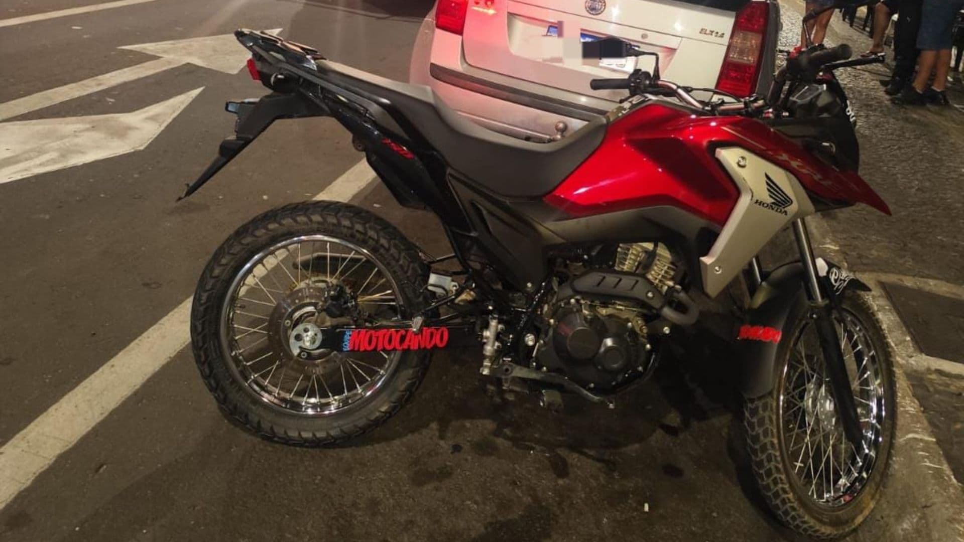 Com moto sem placa, condutor sem CNH e embriagado é preso no Centro de PG