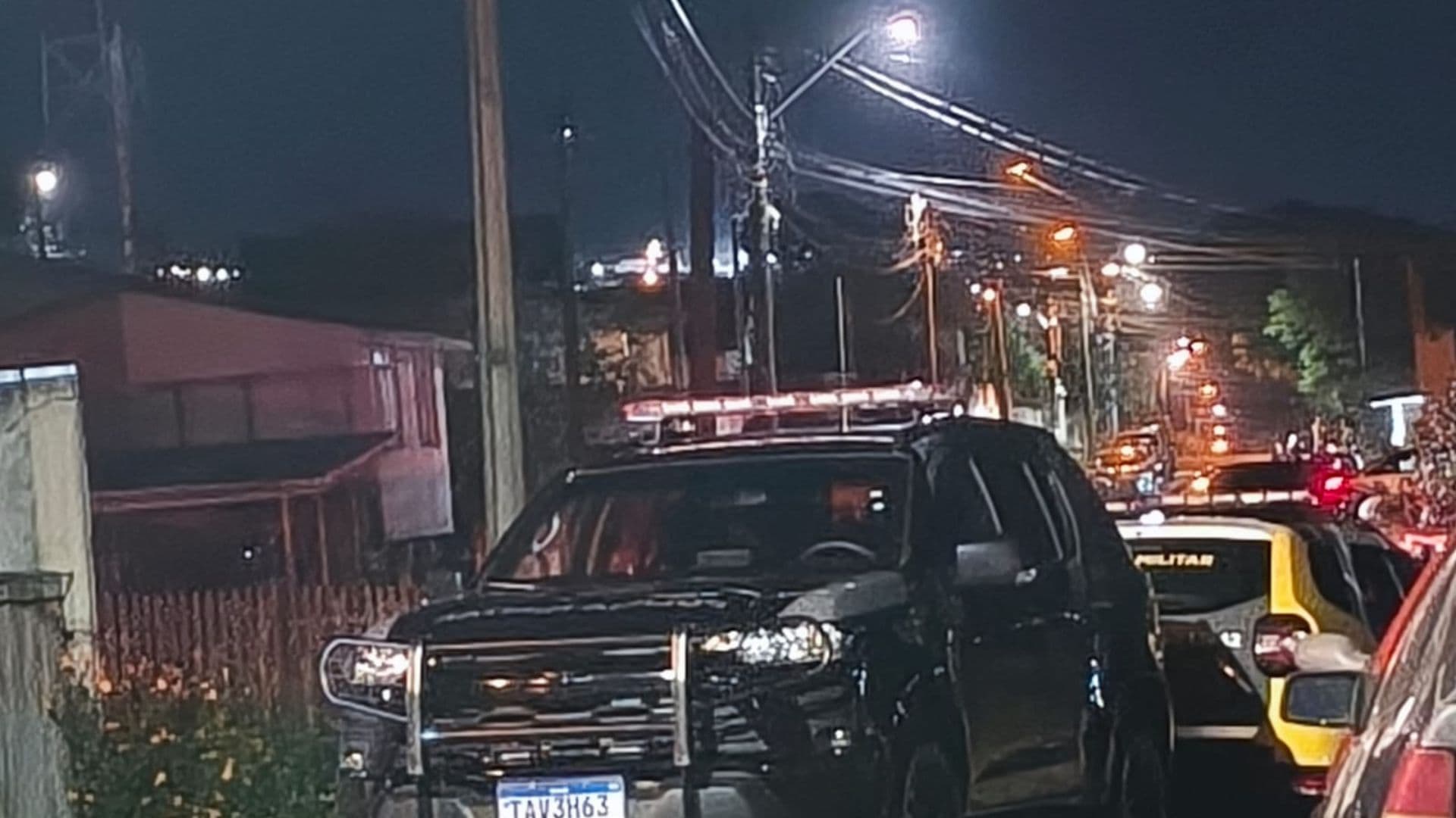 Motociclista sem CNH é detido após direção perigosa em Ponta Grossa