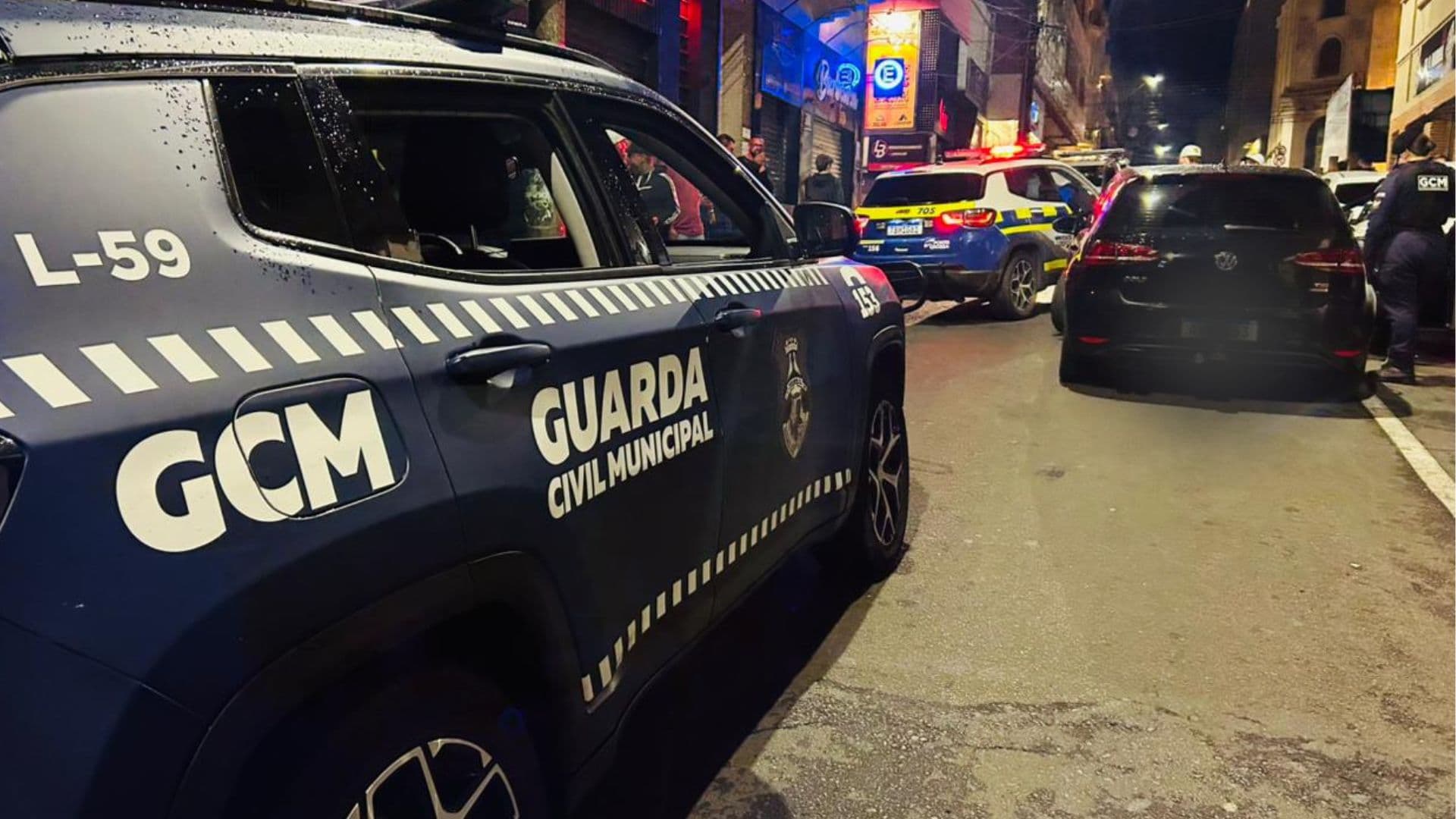 Motorista sem CNH e carro com bloqueio são interceptados no Centro de PG