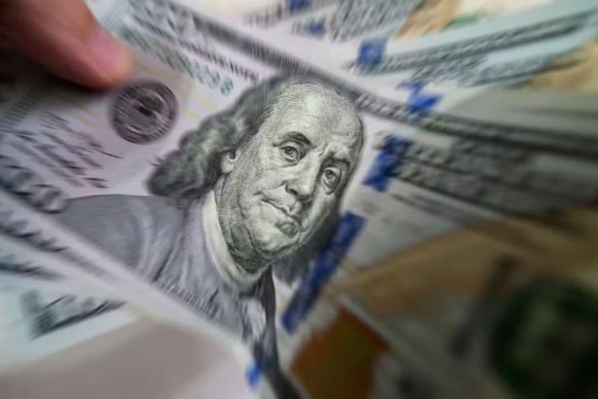 Dólar abaixo de R$ 5 impulsiona mercado e bolsa brasileira bate recorde histórico