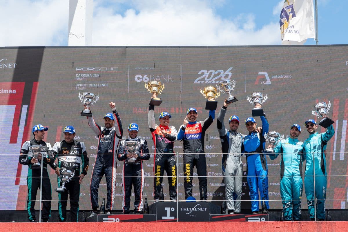 Dupla estreia com vitória na Porsche Cup Brasil durante etapa internacional em Portugal