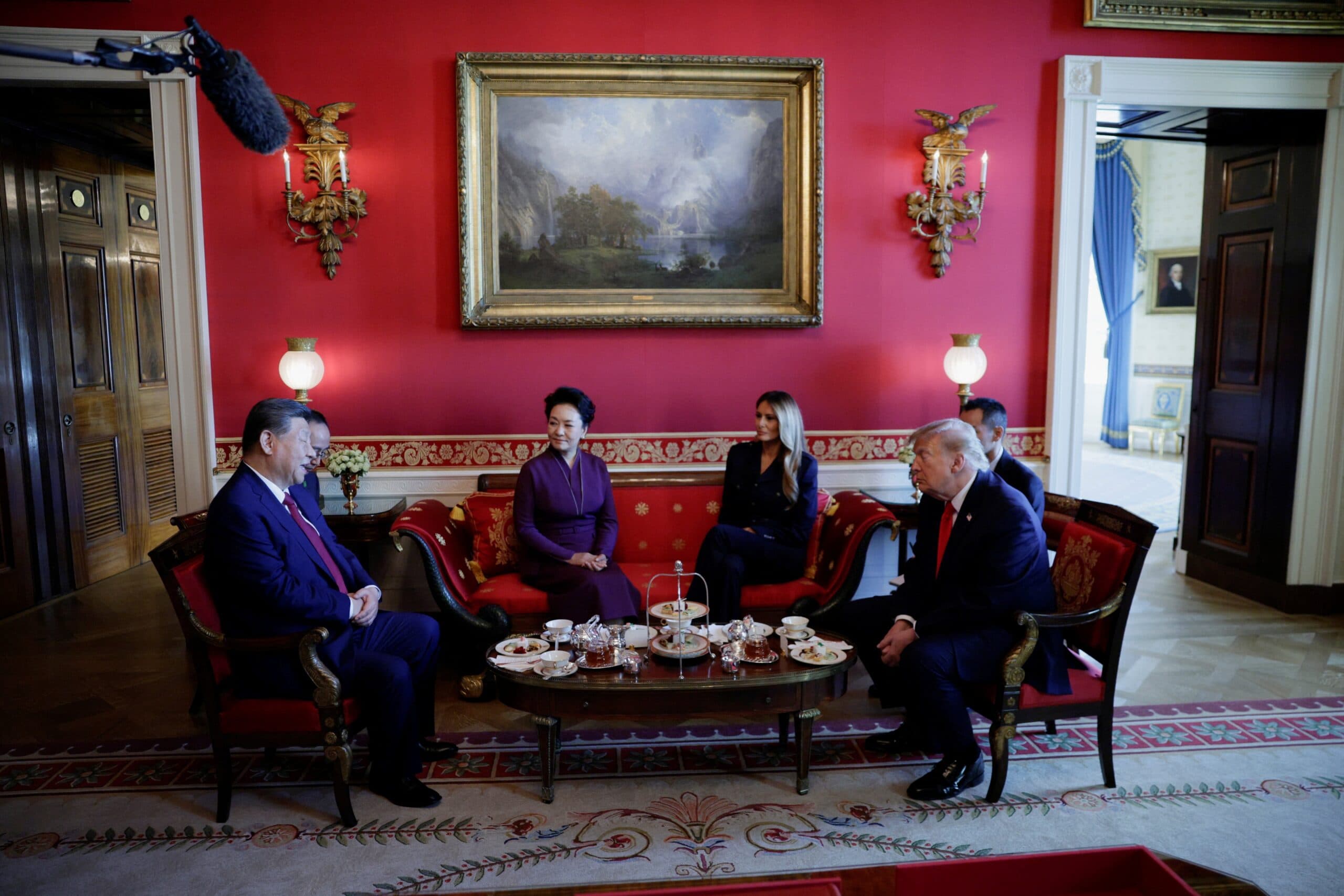 Trump recebe Xi Jinping para cerimônia do chá na Casa Branca
