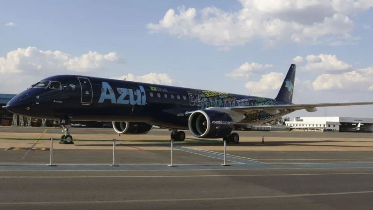 Falha no GPS de aviões provoca cancelamento de voos da Azul no Paraná
