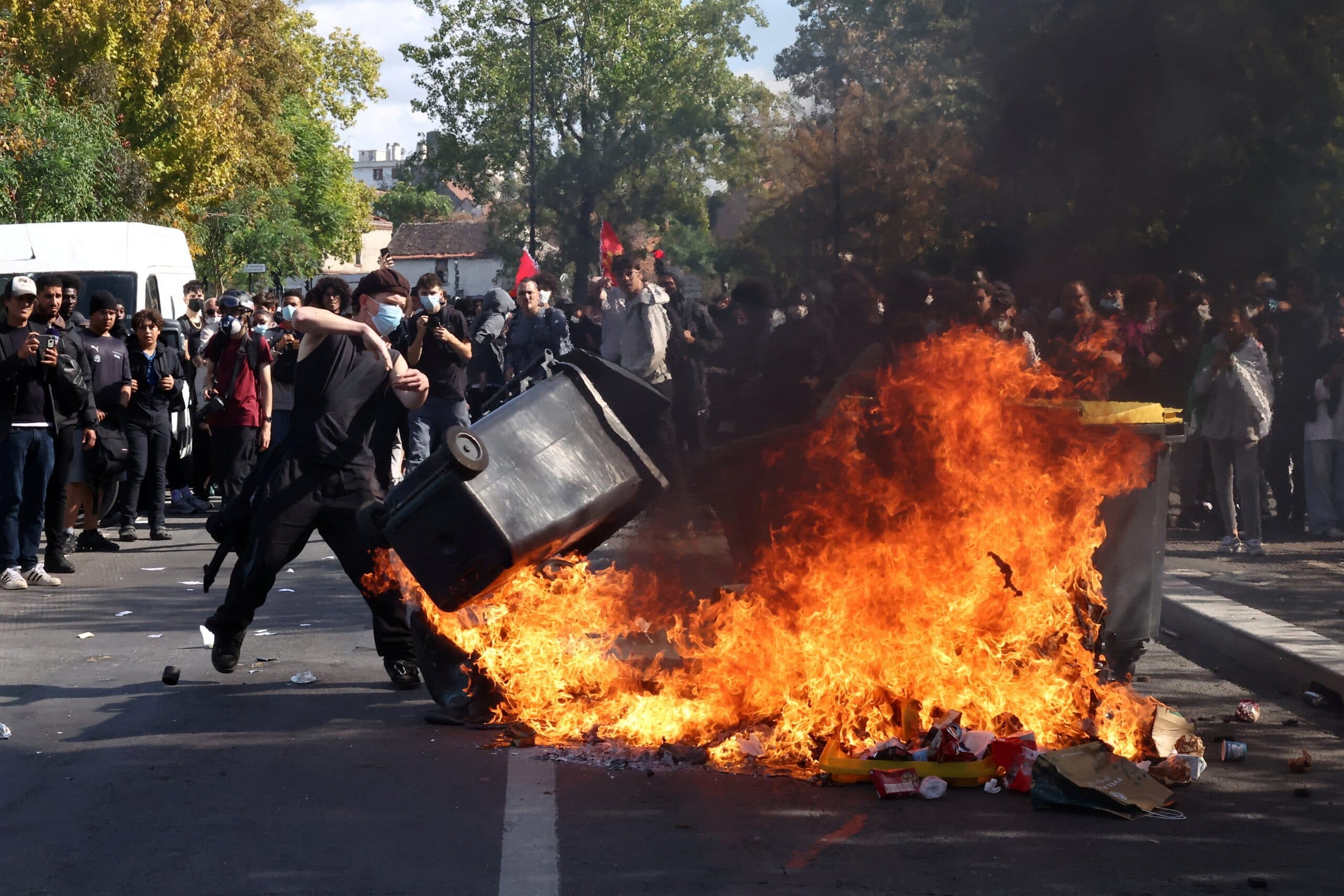 França terá novos protestos e 70 mil agentes nas ruas