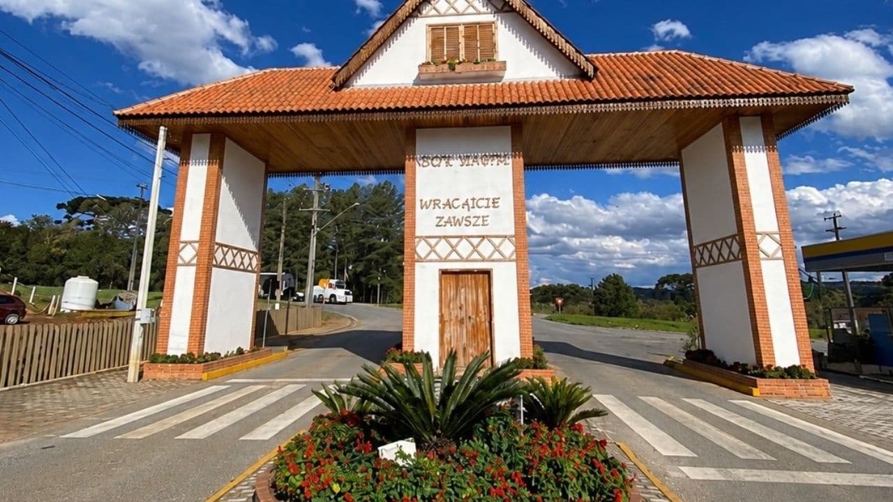 ADETUR Rotas do Pinhão realiza o 8º Fórum Metropolitano de Turismo em Quitandinha no Paraná