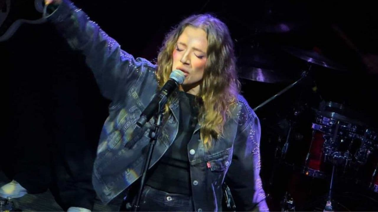 Pontagrossense GIANA abre show de Zayn em São Paulo e emociona fãs