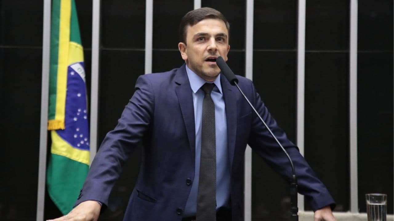 Do fim da escala 6x1 às Big Techs: Aliel atua em pautas que impactam milhões de brasileiros