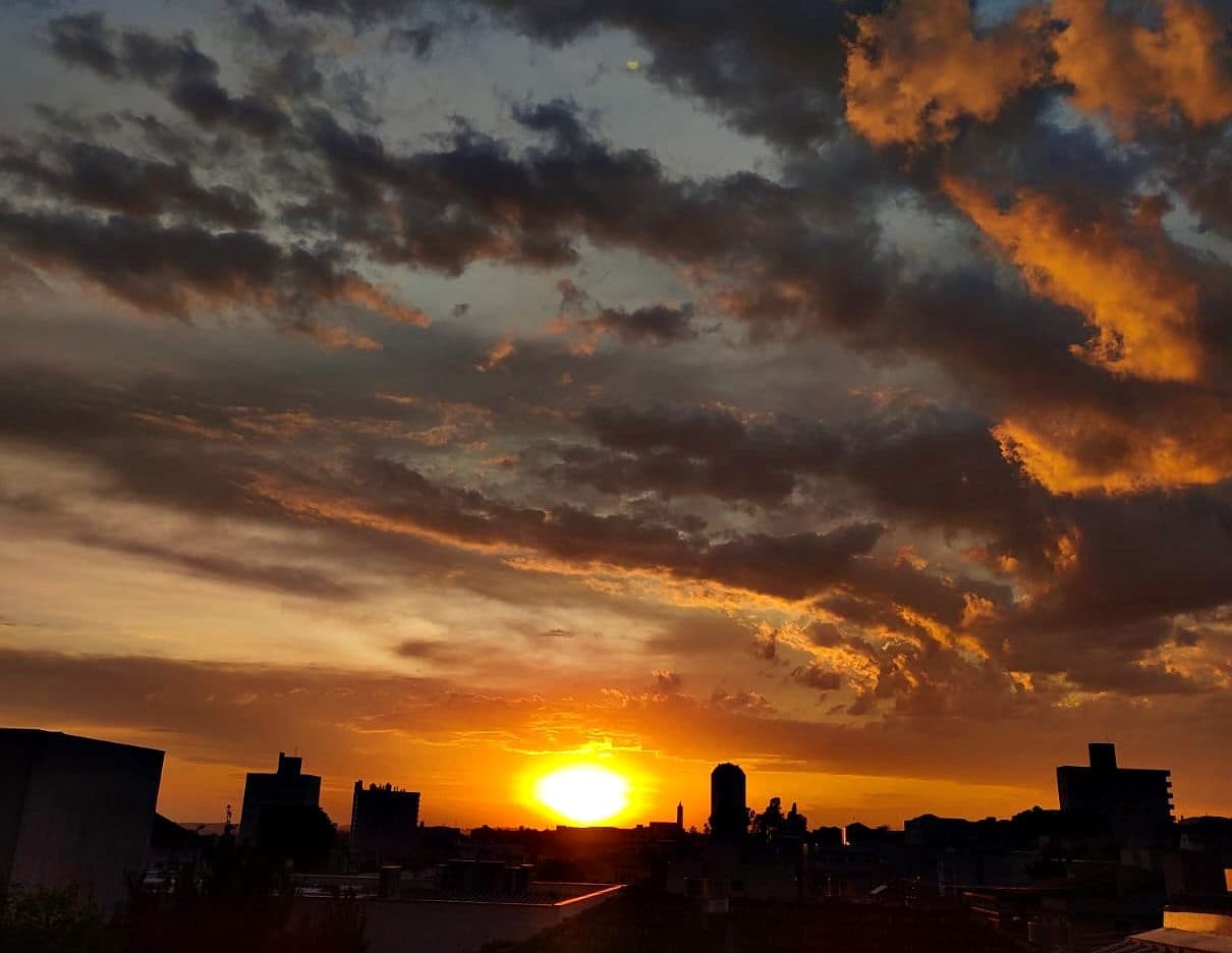 Após período de calor, a semana começa com tempo ‘fechado’ e temperaturas amenas