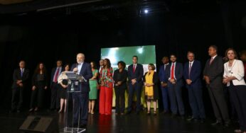 Lula anuncia mais 16 ministros da futura gestão