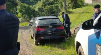 Carro roubado e pronto para desmanche é encontrado em bairro de PG