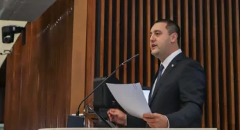 Ratinho Júnior defende continuidade de obras na abertura dos trabalhos da Assembleia Estadual