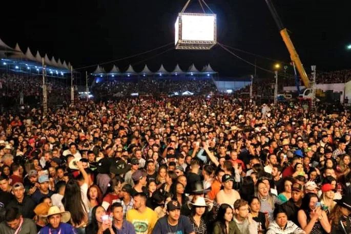 4º Festa de Peão de Boiadeiro de Castro é marcada pela presença de  profissionais