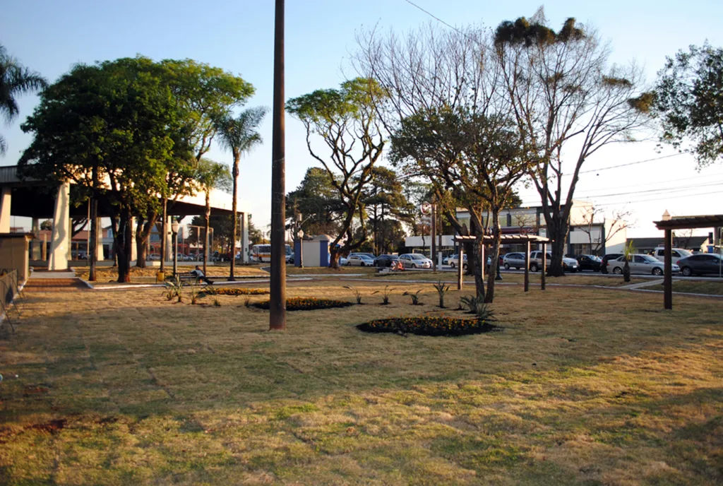 Praça Simão Bolívar recebe Bota Fora Eletrônico e Feira de Adoção nesta quinta