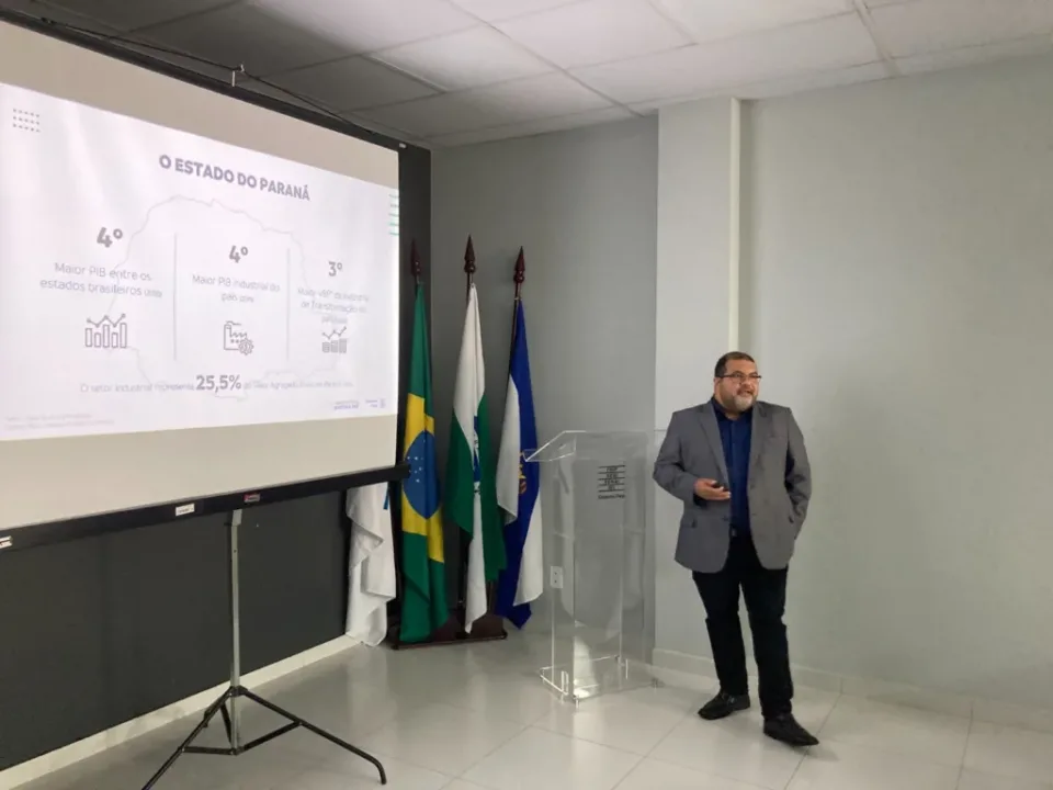 O evento contou com explanação do economista Marcelo Alves, que é coordenador da área de Assessoria Econômica e de Crédito do Sistema Fiep