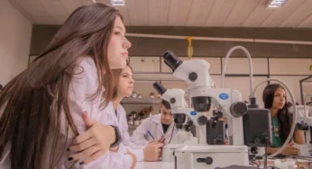 No Paraná, mulheres são maioria no sistema de ensino superior
