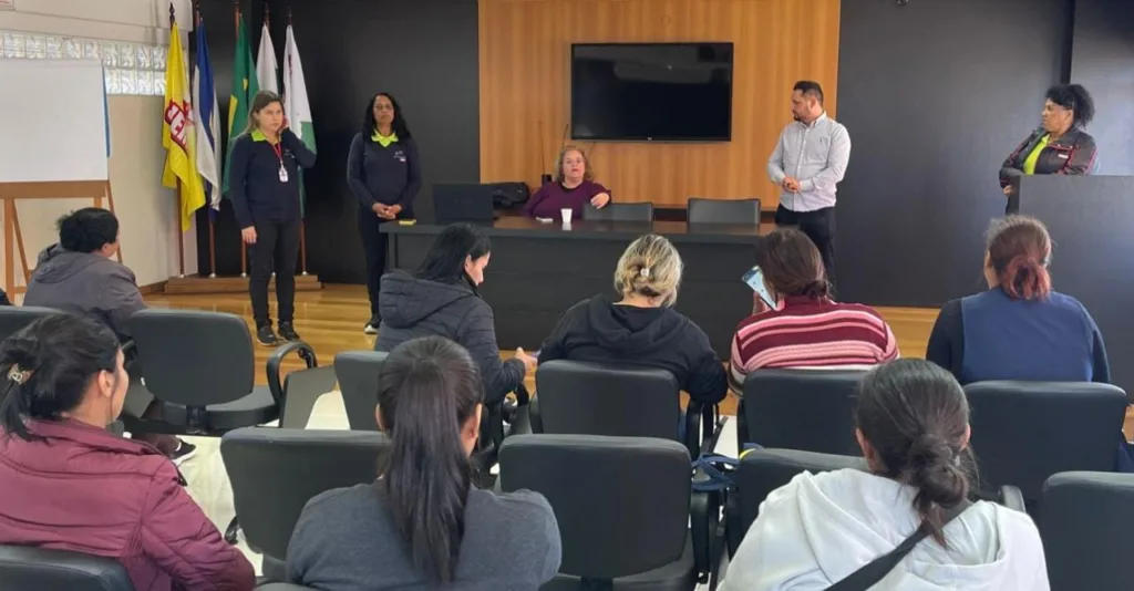 Reunião aconteceu na sede do Siemaco de Ponta Grossa