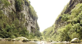 Explore um passeio de aventura no Cânion do Rio Jaguariaíva