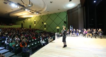 Prefeitura de PG apresenta botão do pânico para diretoras da rede municipal de ensino