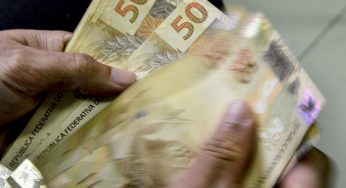Receita paga terceiro lote de restituição do Imposto de Renda nesta segunda-feira (31)