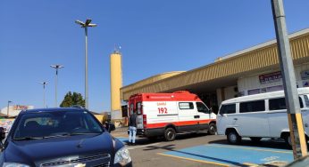 Idoso é encontrado inconsciente dentro do carro em estacionamento de mercado em PG