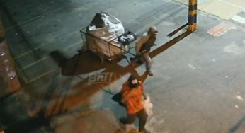 Vídeo mostra suspeitos furtando churrasqueira em Uvaranas
