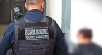 Filho se nega entregar celular e é enforcado com corrente pela mãe