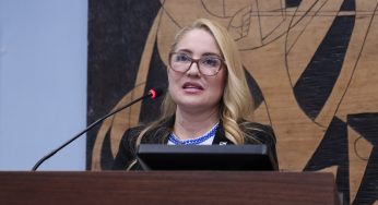 Missionária Adriana questiona andamento da votação de prestações de contas de Wosgrau e Rangel