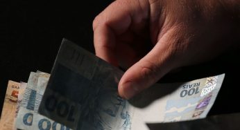 Caixa paga novo Bolsa Família a beneficiários com NIS de final 7