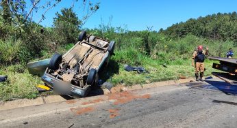 Capotamento interdita PR-340 em Telêmaco Borba na manhã deste domingo (17)