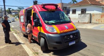 Motociclista tenta ultrapassar carro mas bate na lateral e fica ferida em Uvaranas